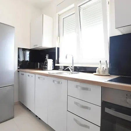 Apartment Visnjik- Free Private Parking Zara