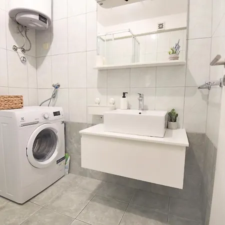 Apartment Visnjik- Free Private Parking Zara