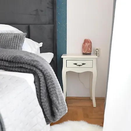 Appartamento Apartment Visnjik- Free Private Parking Zara