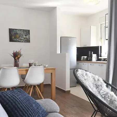 Visnjik- Free Private Parking Apartment