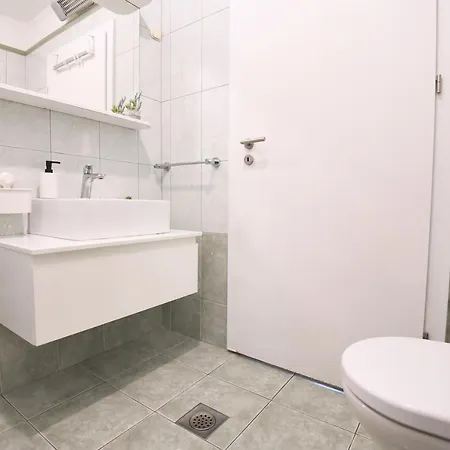 Apartment Visnjik- Free Private Parking